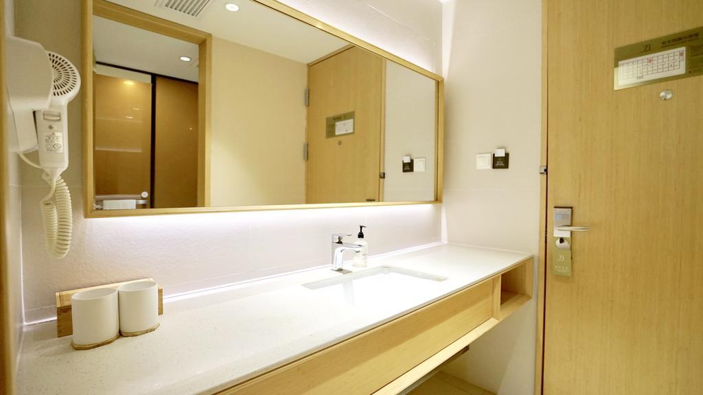 Ji Hotel Shanghai Oriental Pearl Tower ภายนอก รูปภาพ